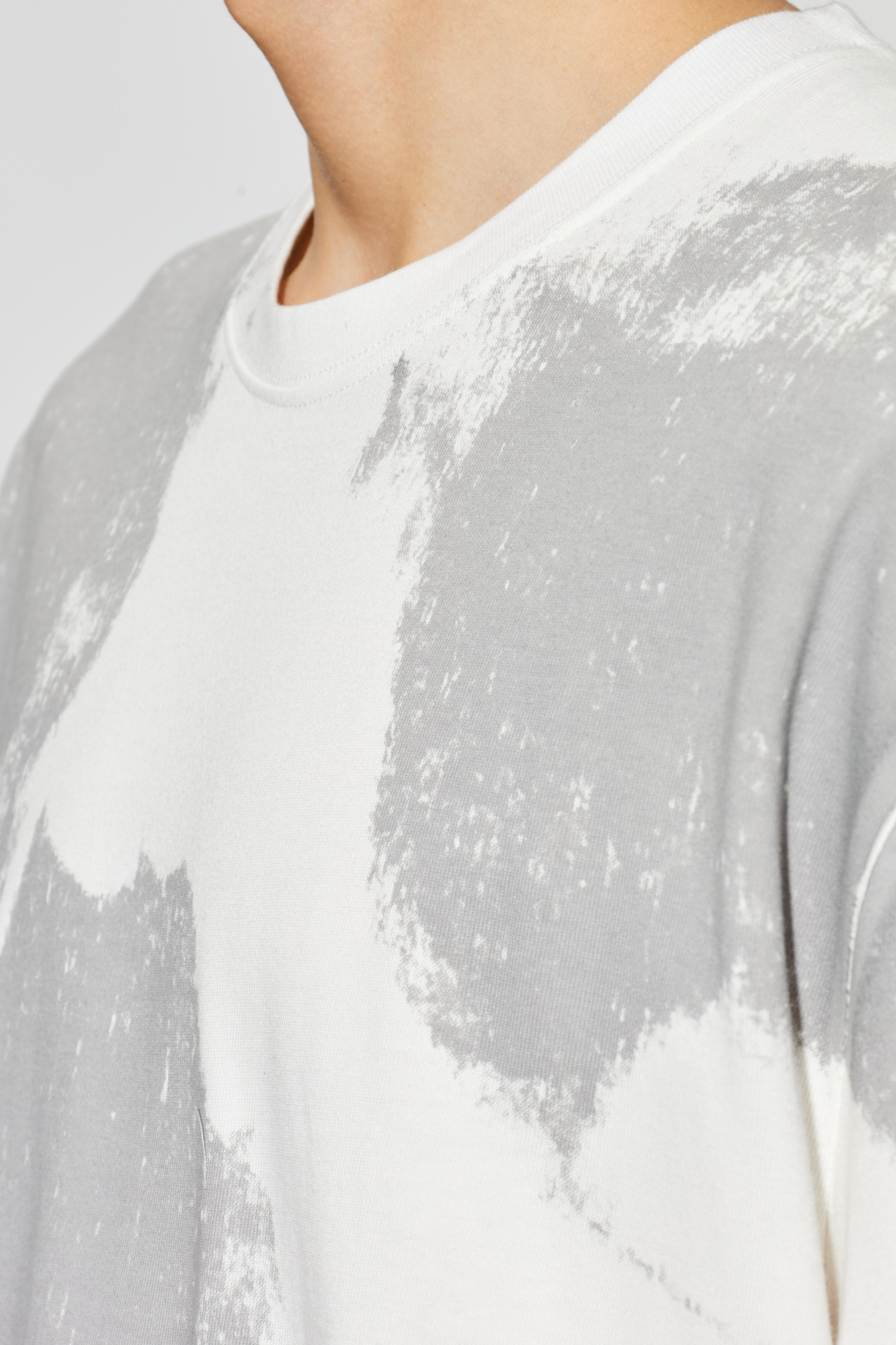 Alexander McQueen T-shirt with a distinctive skull motif | Men's